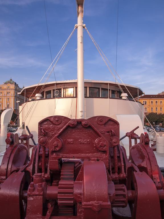 Botel Marina Риека Экстерьер фото