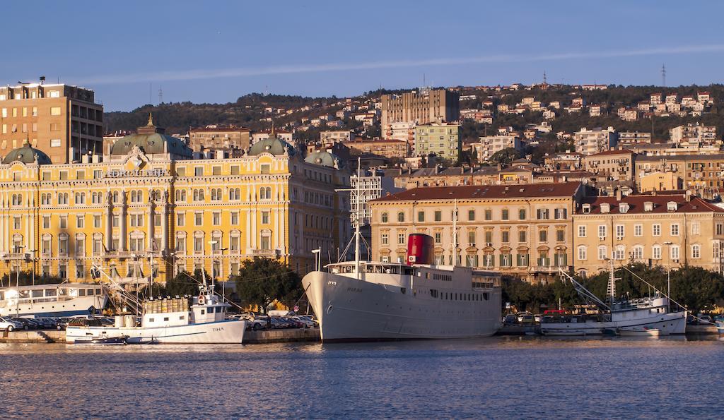 Botel Marina Риека Экстерьер фото